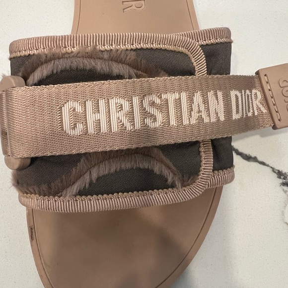 Christian Dior Dio(r)evolution Slide - Size 39 - Picture 6 of 6